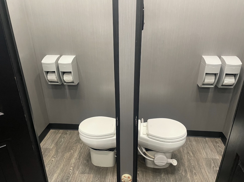 6 Unit toilet stalls interior